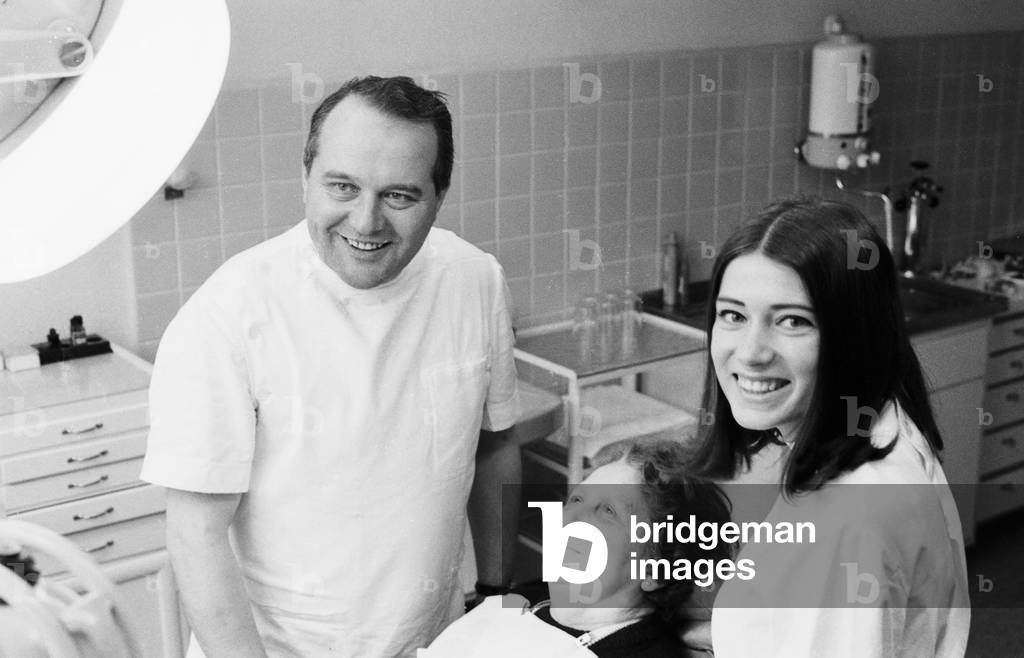 Visit to the dentist Dr Günter Scholz in the 1960s, Germany