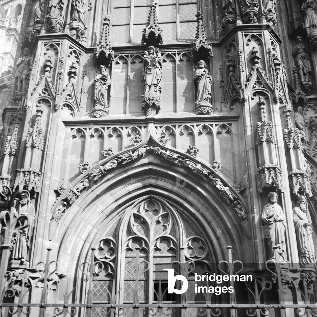 Details at the Aachen minster, Germany 1930s (b/w photo)