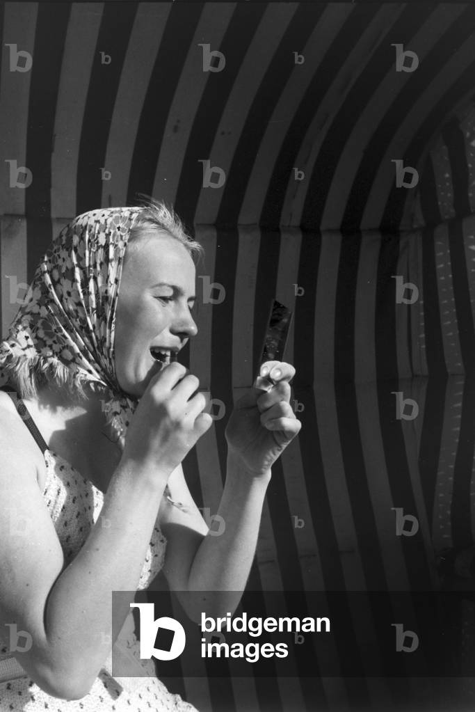 Vacations on Westerland, Germany 1930s (b/w photo)