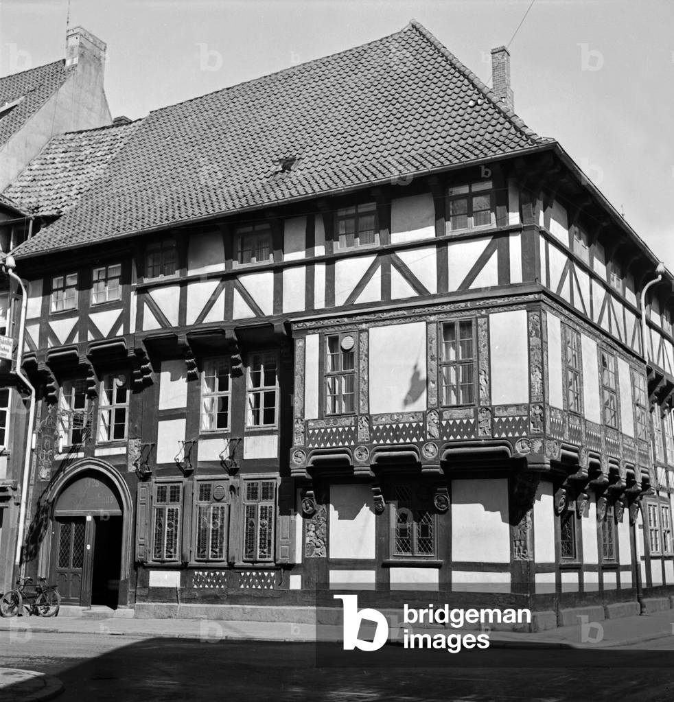 A timbered house at the old city of Goettingen, Germany 1930s (b/w photo)