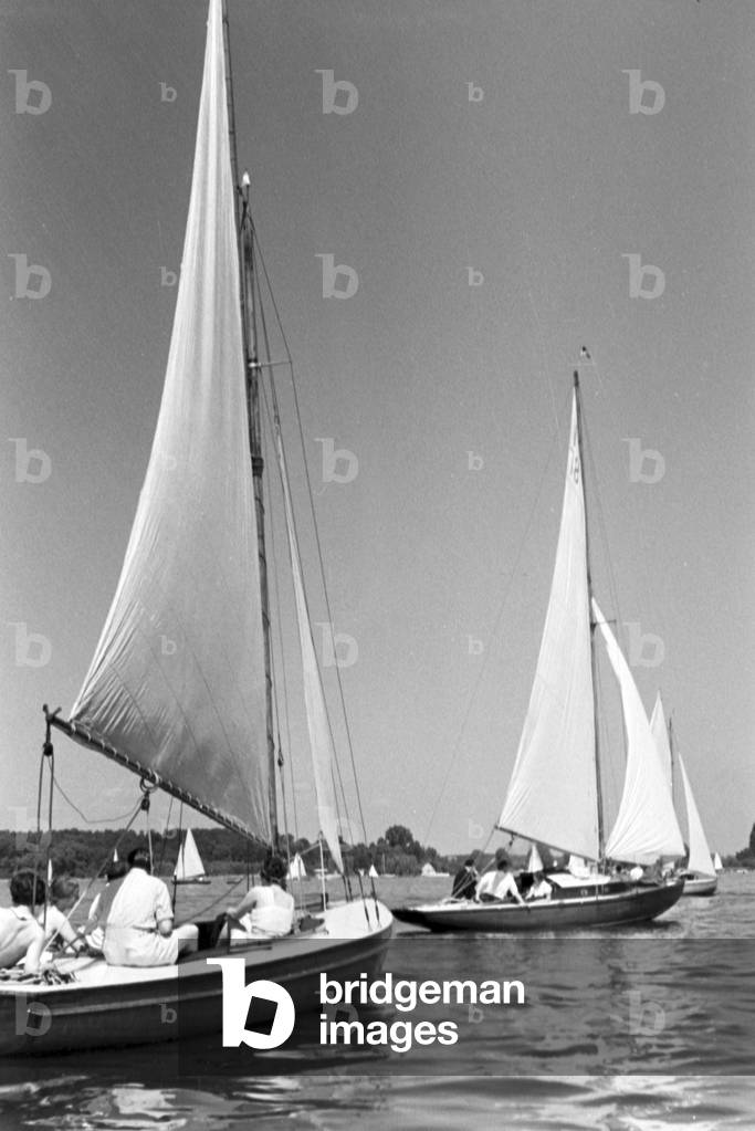 Sailing on lake Wannsee at Berlin, Germany 1930s (b/w photo)