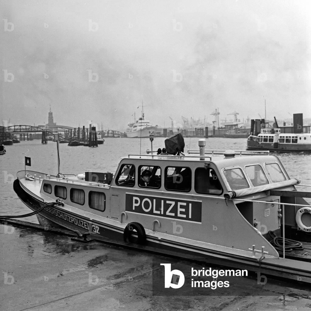Coverage about the work of the water police at Hamburg, Germany 1960s