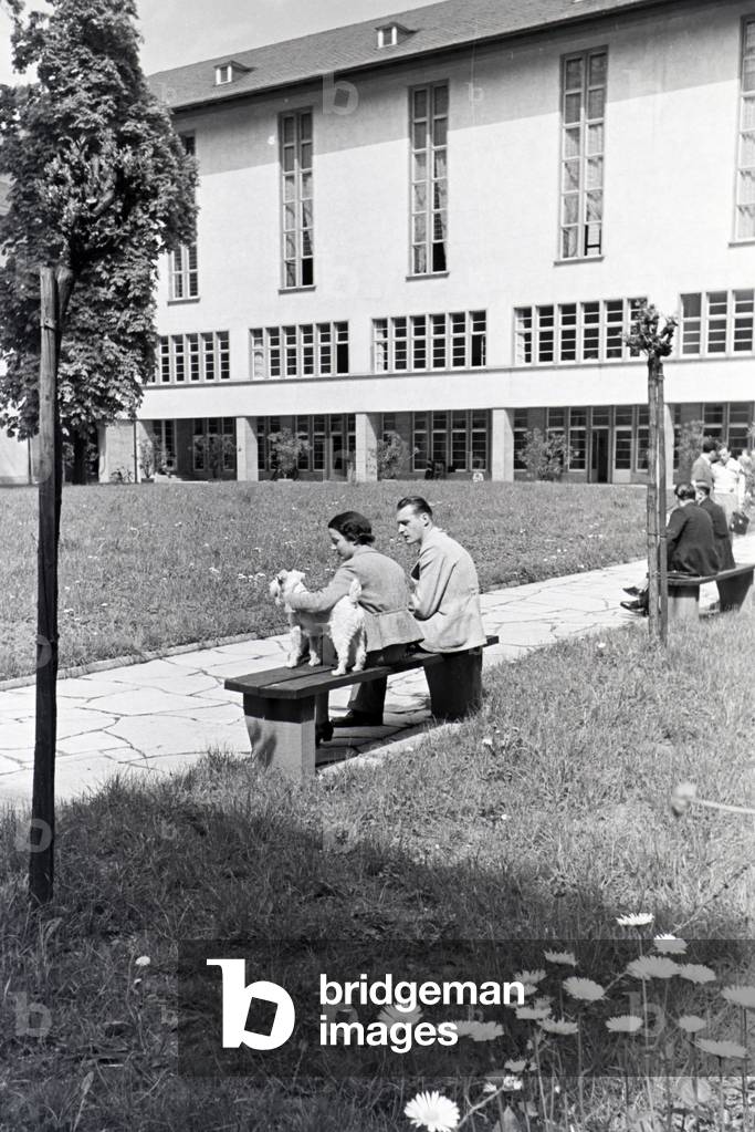 An excursion to the Ruprecht Karls University in Heidelberg, Germany 1930s (b/w photo)