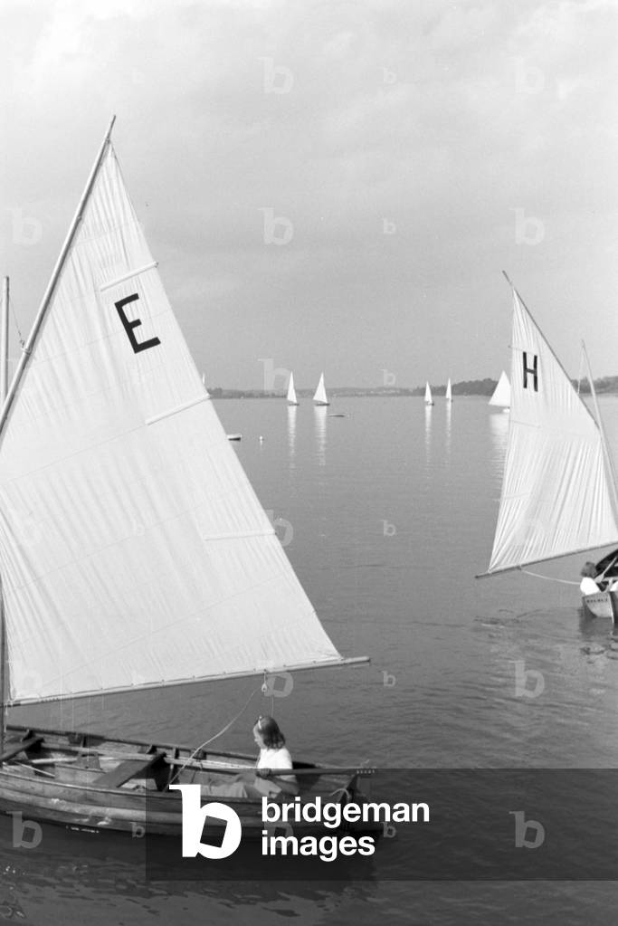 Sailing lessons on the Chiemsee, Germany 1930s (b/w photo)