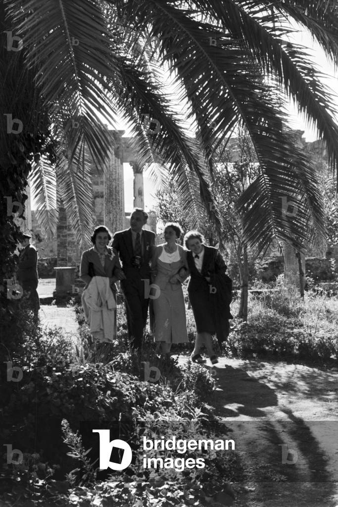 A trip to Italy, Italy 1930s (b/w photo)