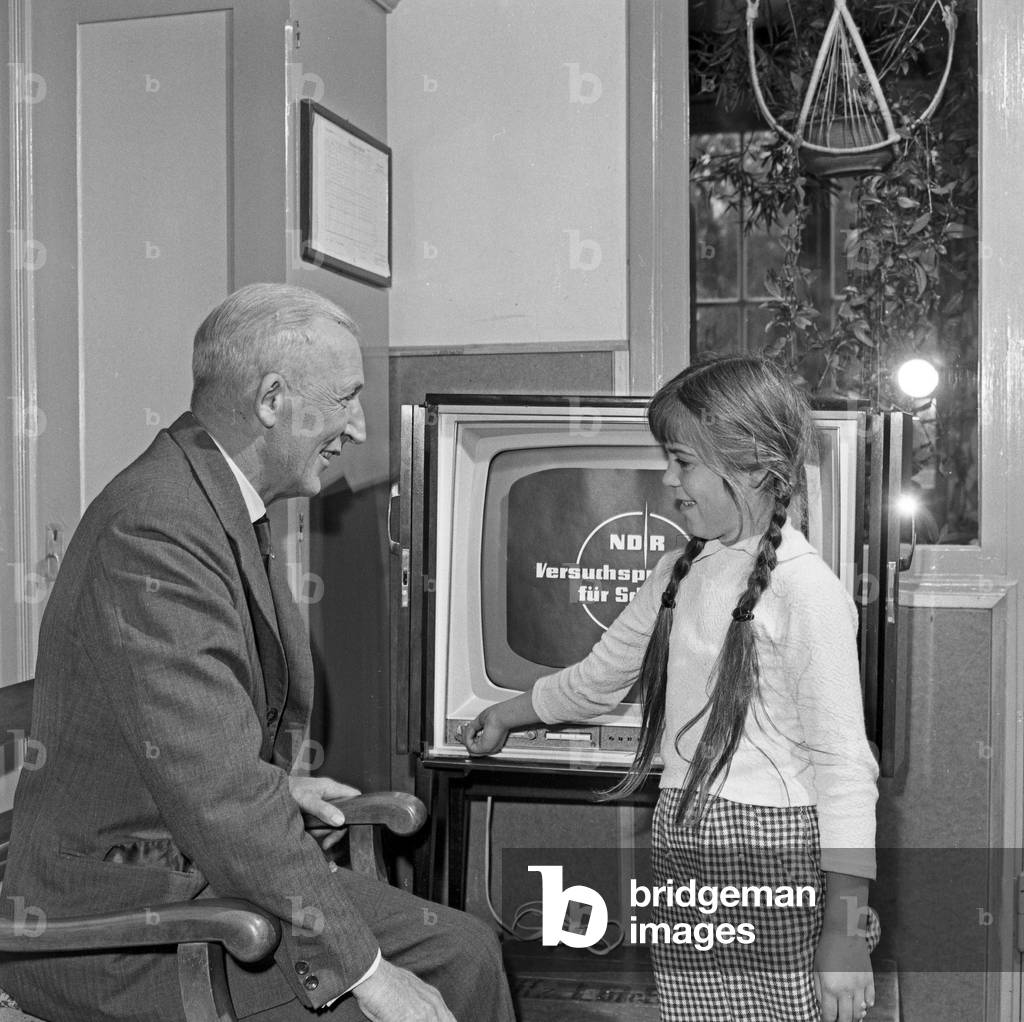 The new TV arrived at the school building at Luedersbuettel, Germany 1960s