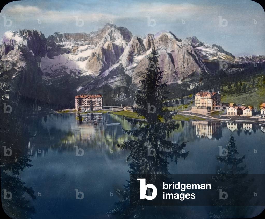 dolomites lake