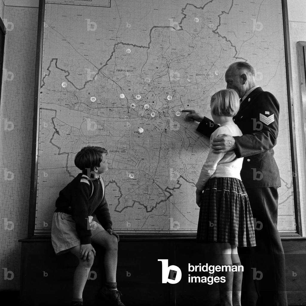 Two children on a training day at the Hamburg police, here at the telephone central, Germany 1950s