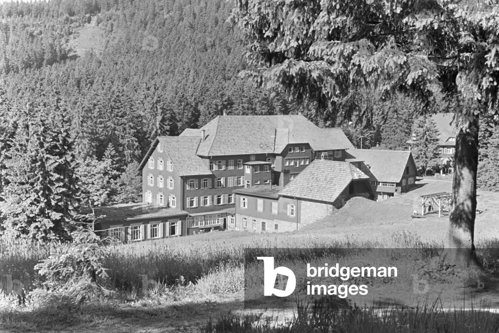 A trip to the health resort Ruhestein in the Black Forest, Germany 1930 (b/w photo)