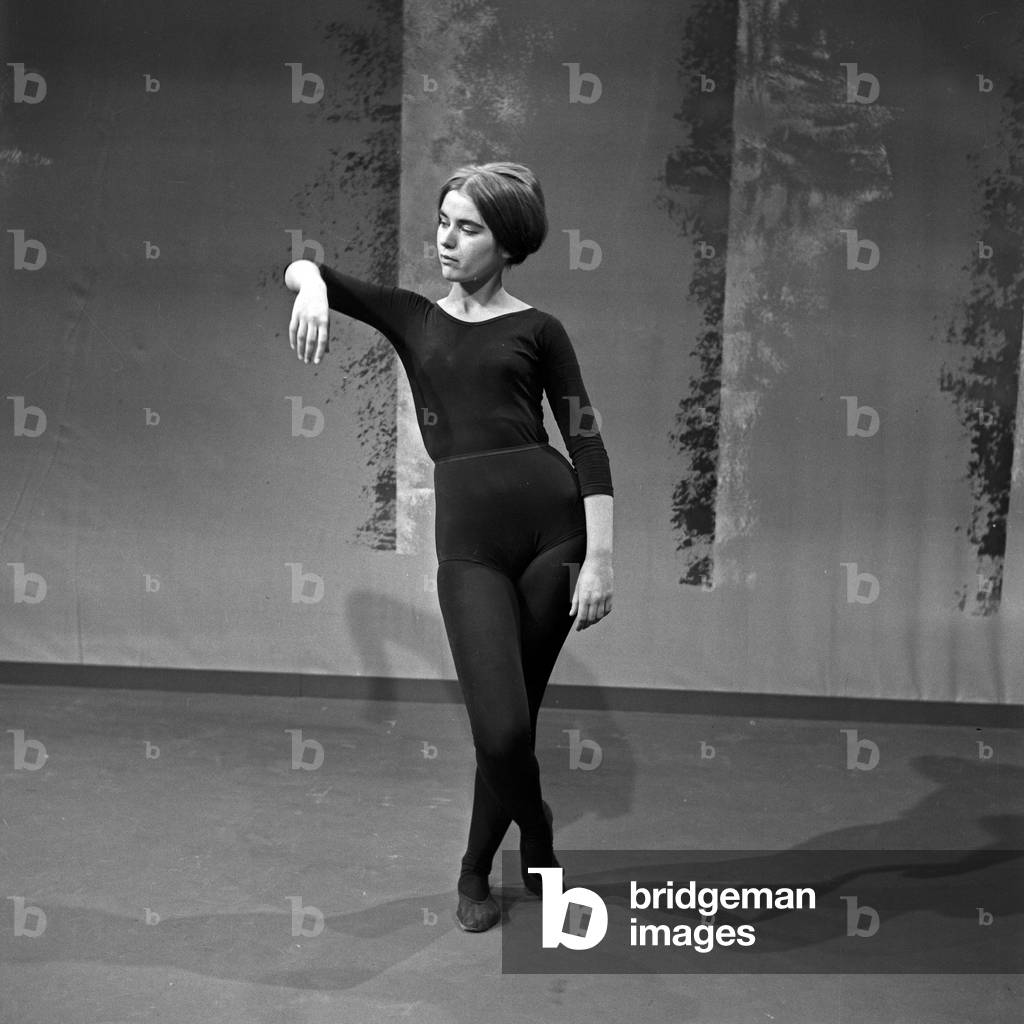 A woman presenting classical pantomime at Hamburg, Germany 1960s