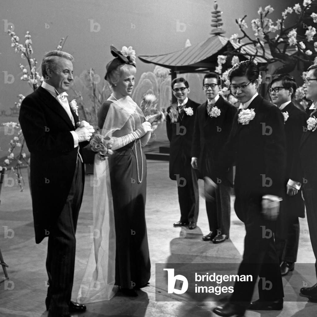 Viktoria and her Husar