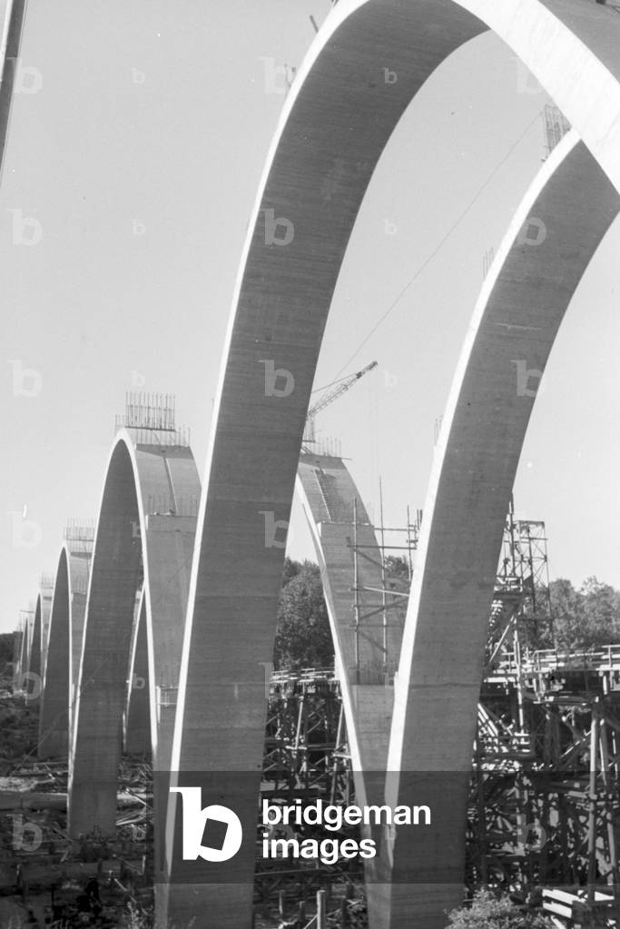 The construction of a new rail bridge in Stuttgart, Germany 1930s (b/w photo)