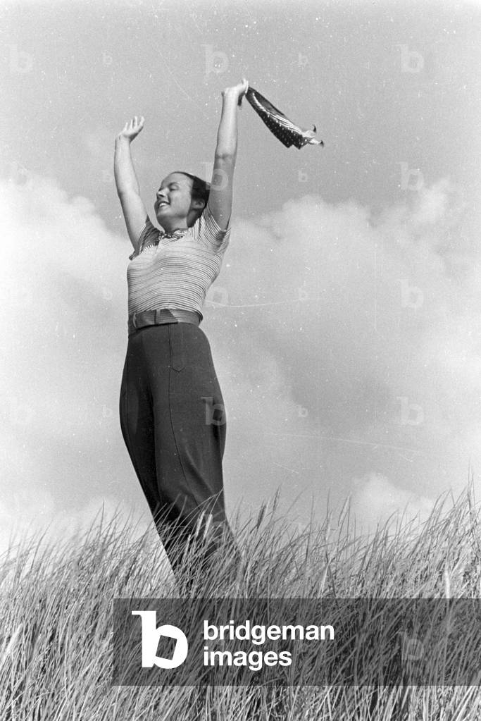 Vacation at the Baltic Sea, Germany 1930s (b/w photo)