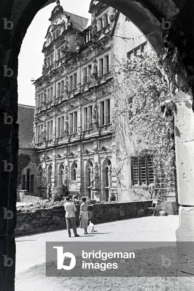 An excursion to Heidelberg, Germany 1930s (b/w photo)