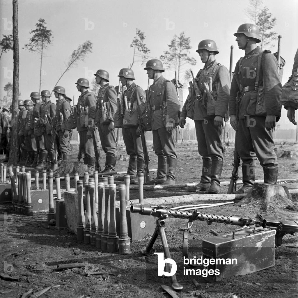 Engineering unit mustering, Germany 1940s (b/w photo)