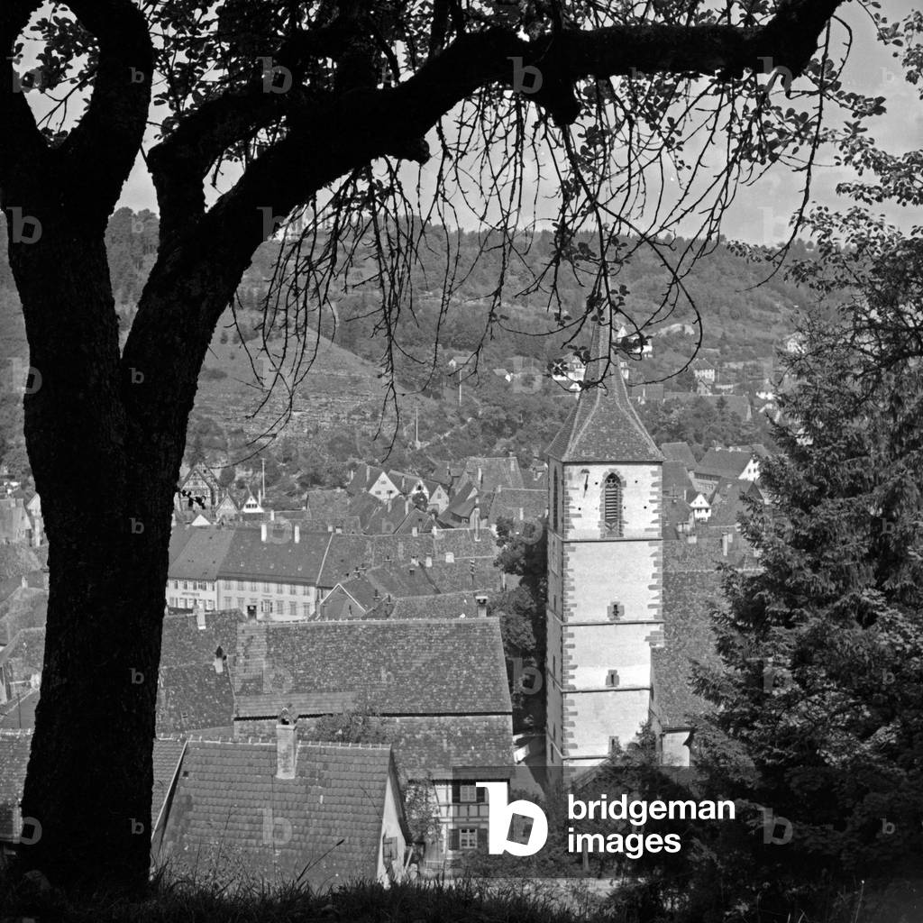View to the protestant church and the town of Sulz at river Neckar, Germany 1930s (b/w photo)