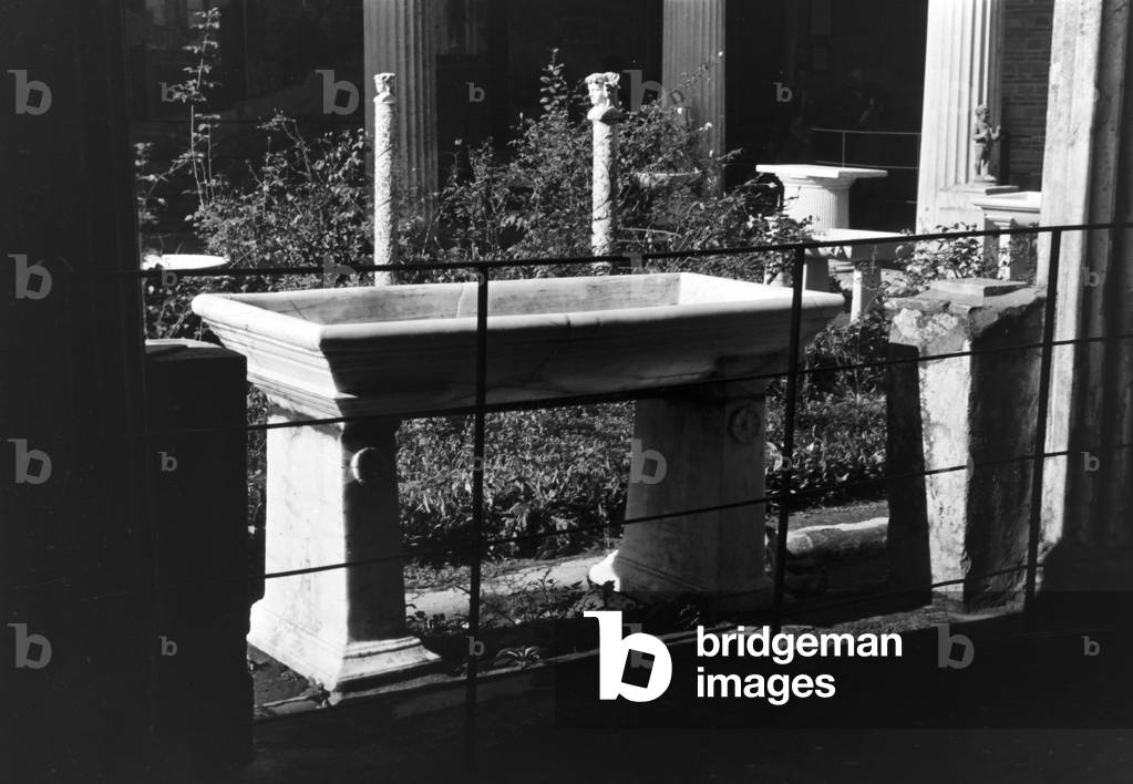 A trip to Italy, Italy 1930s (b/w photo)