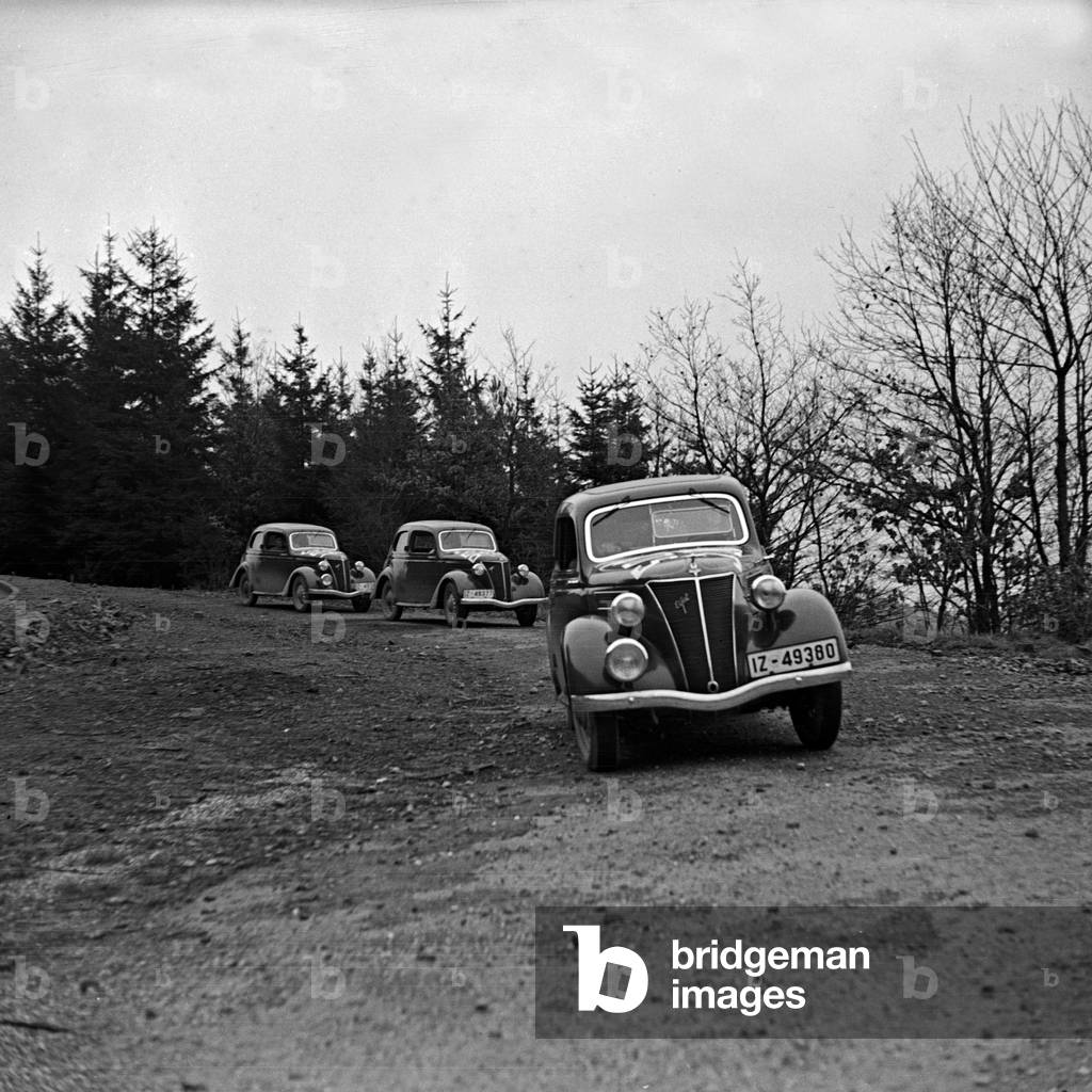 Ford models Eifel at a car rallye, Germany 1930s (b/w photo)