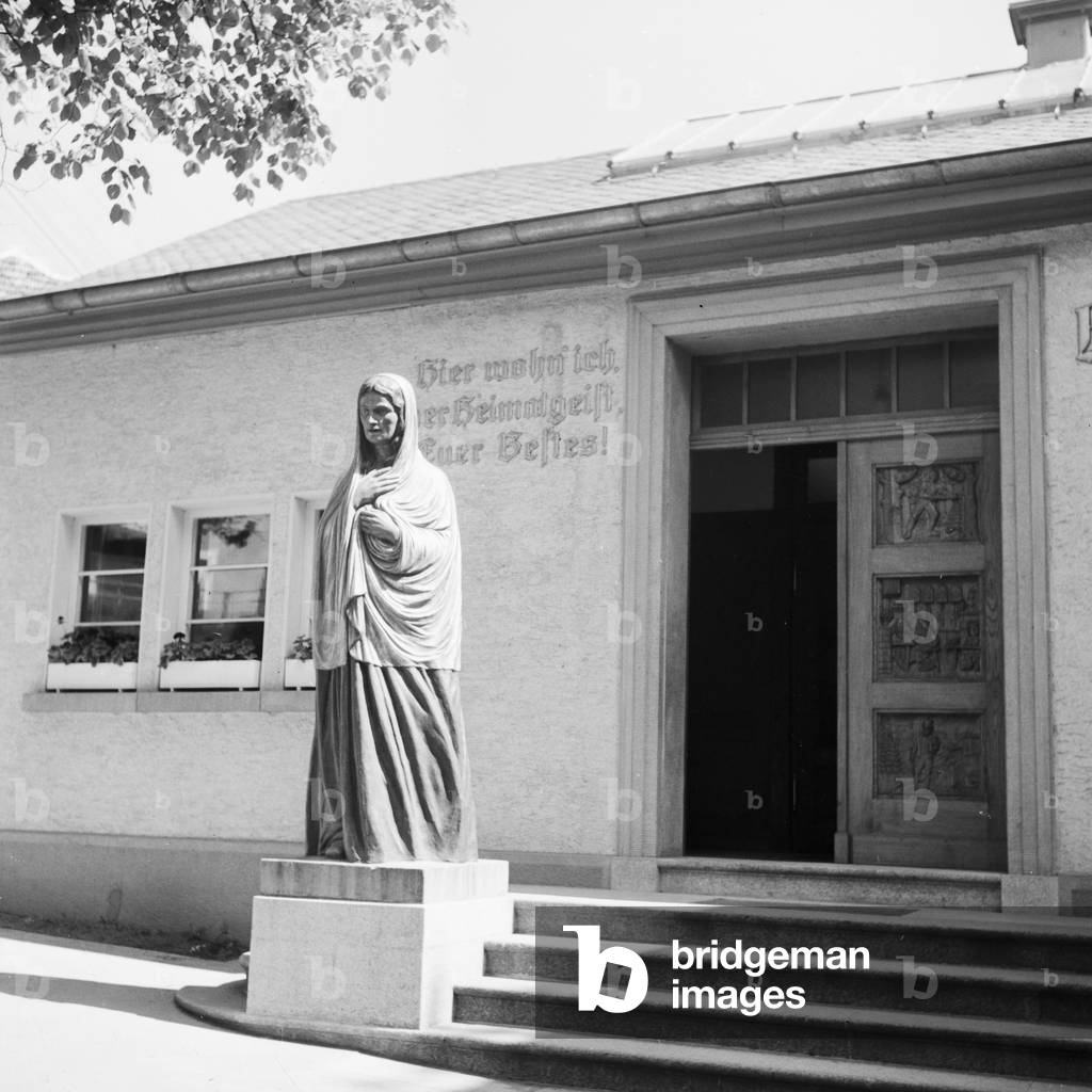 Museum at Triberg in the Black Forest region, Germany 1930s (b/w photo)