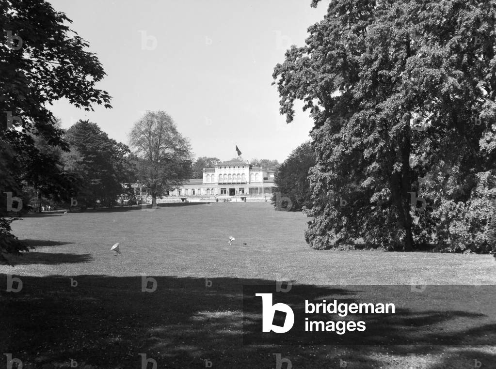 At spa resort Bad Nauheim, Germany 1930s (b/w photo)