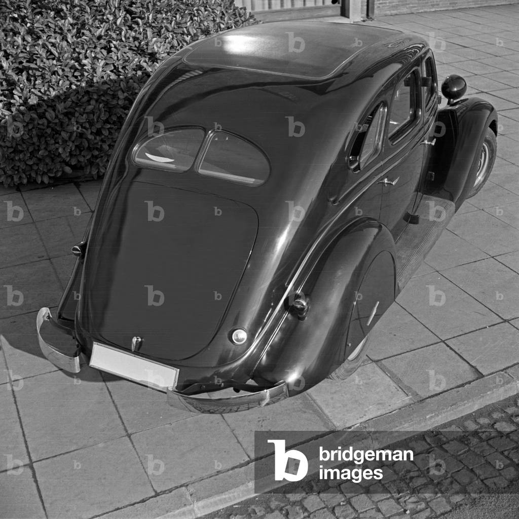 Rear of a Ford V8 at the German Ford headquarters at Cologne, Germany 1930s (b/w photo)
