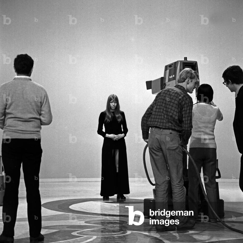 German singer and actress Katja Ebstein doing rehearsals for a German TV show, Hamburg 1972