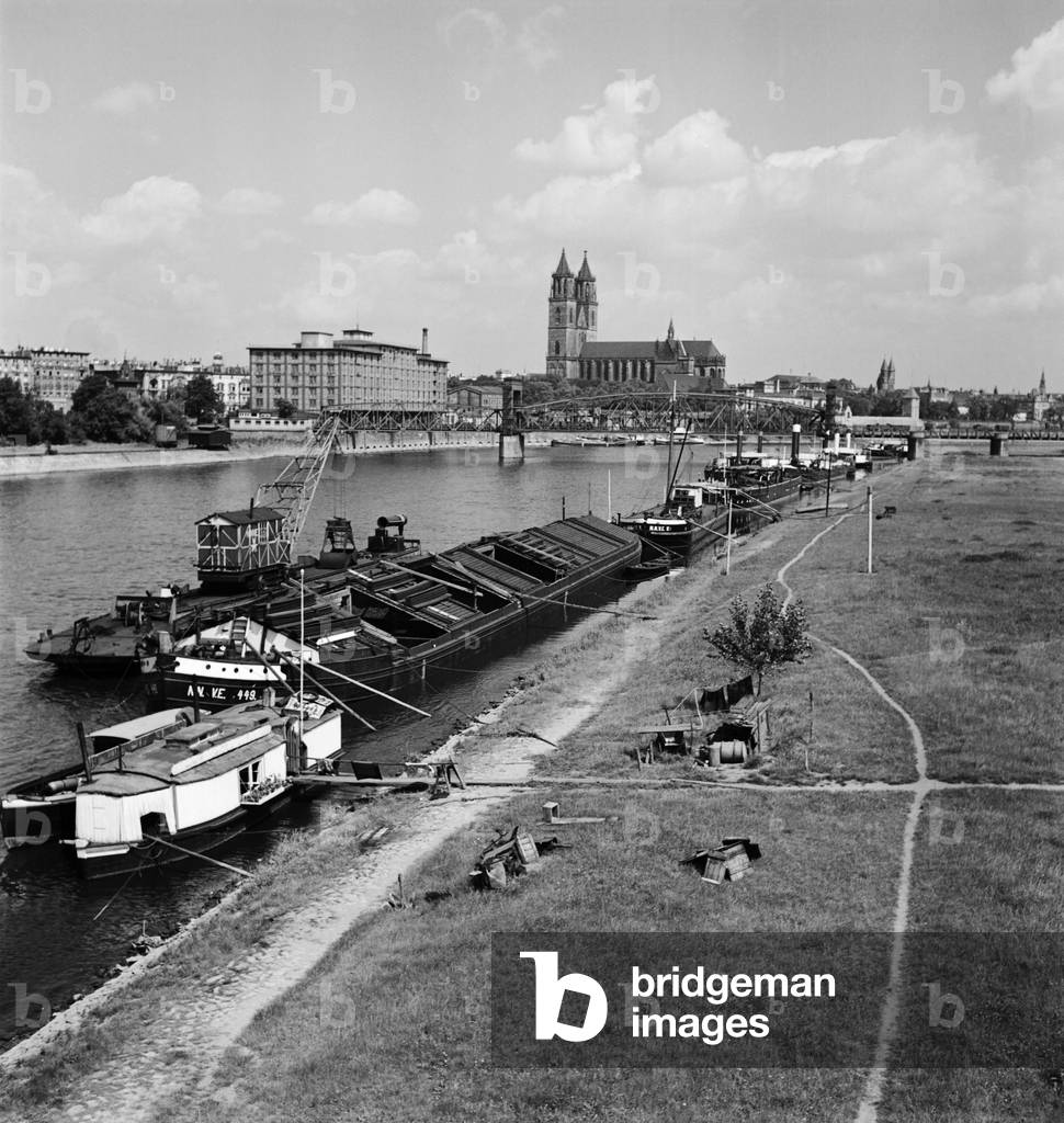 River Elbe with a view to the cathedral of Magdeburg, Germany 1930s (b/w photo)