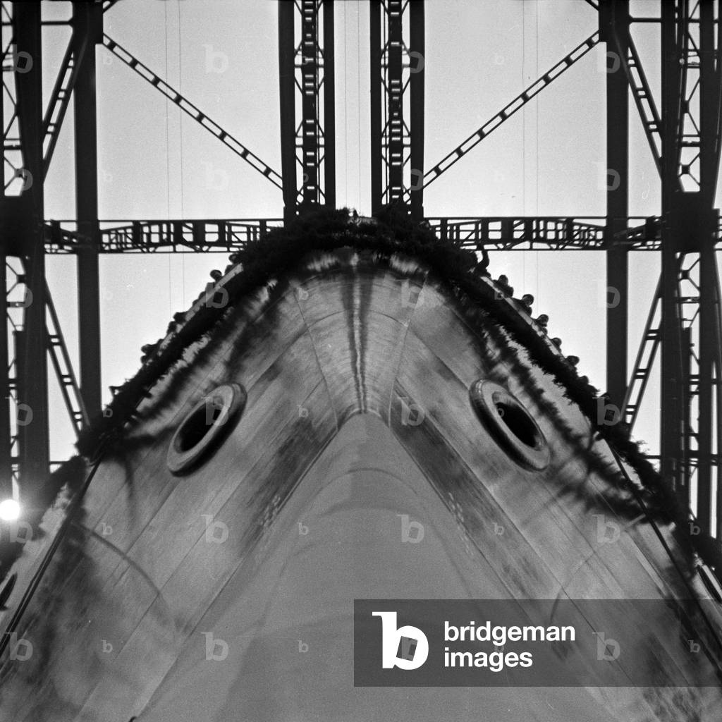 Launching of tankship 