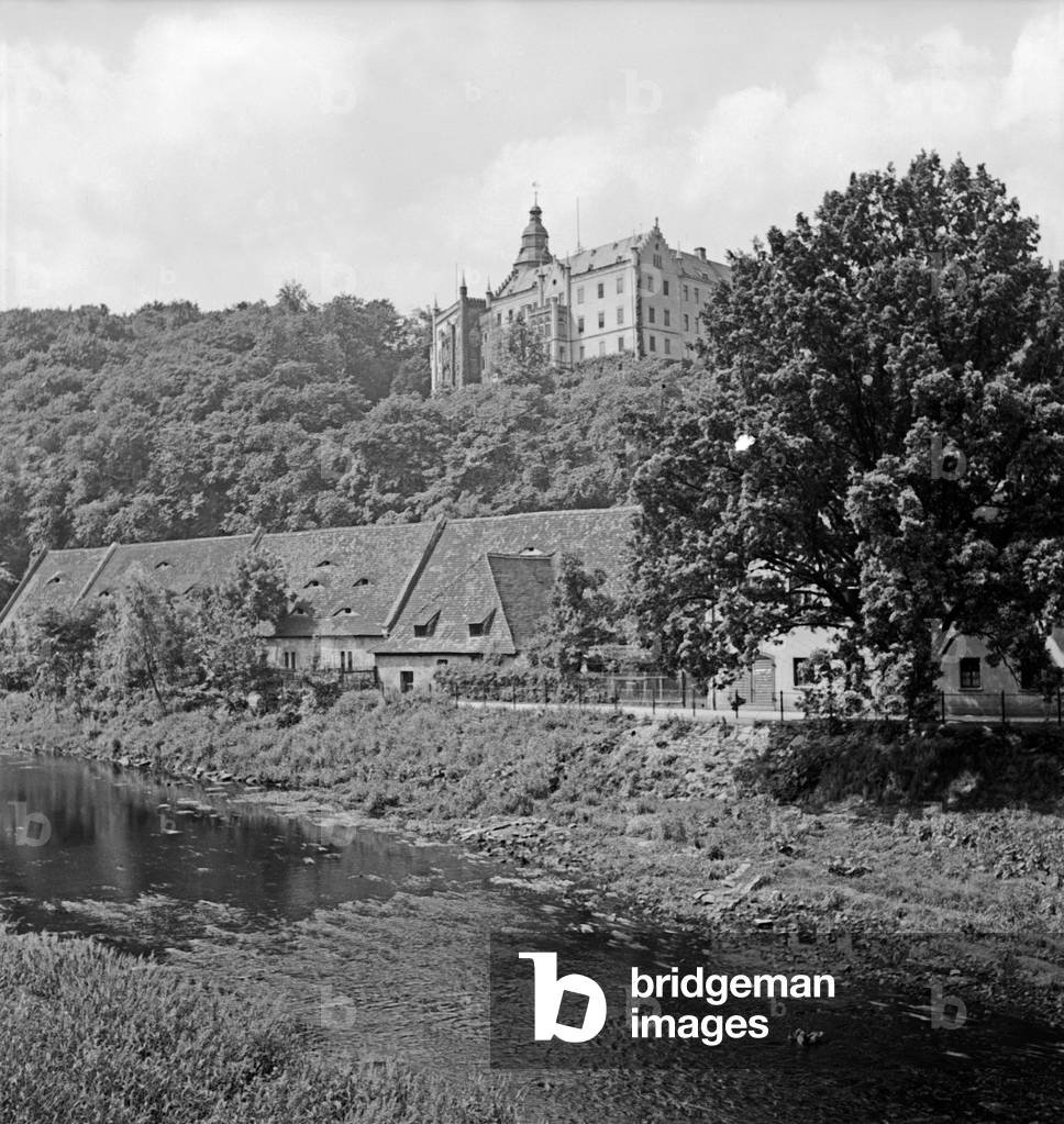 View to Osterstein castle at Gera, Germany 1930s (b/w photo)