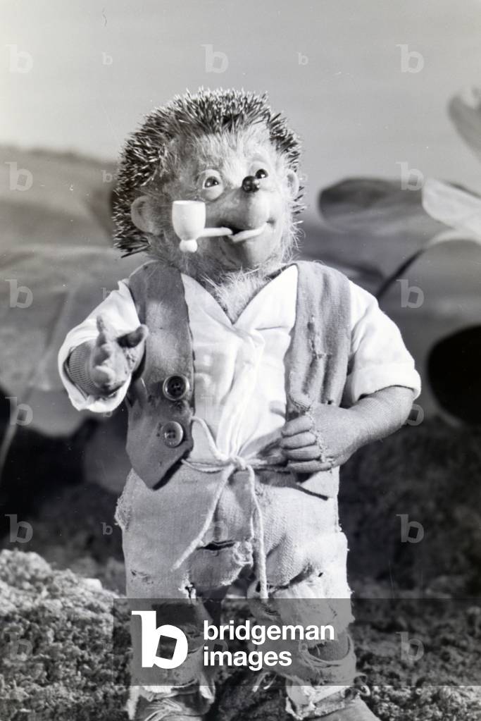Shooting on the set of the puppet movie The Rabbit an the Hedgehog with the character Mecki, produced and directed by the Diehl brothers, Germany 1930s (b/w photo)