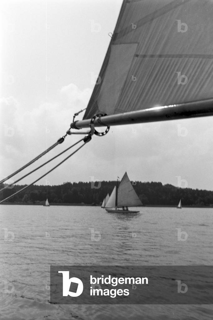 Sailing lessons on the Chiemsee, Germany 1930s (b/w photo)