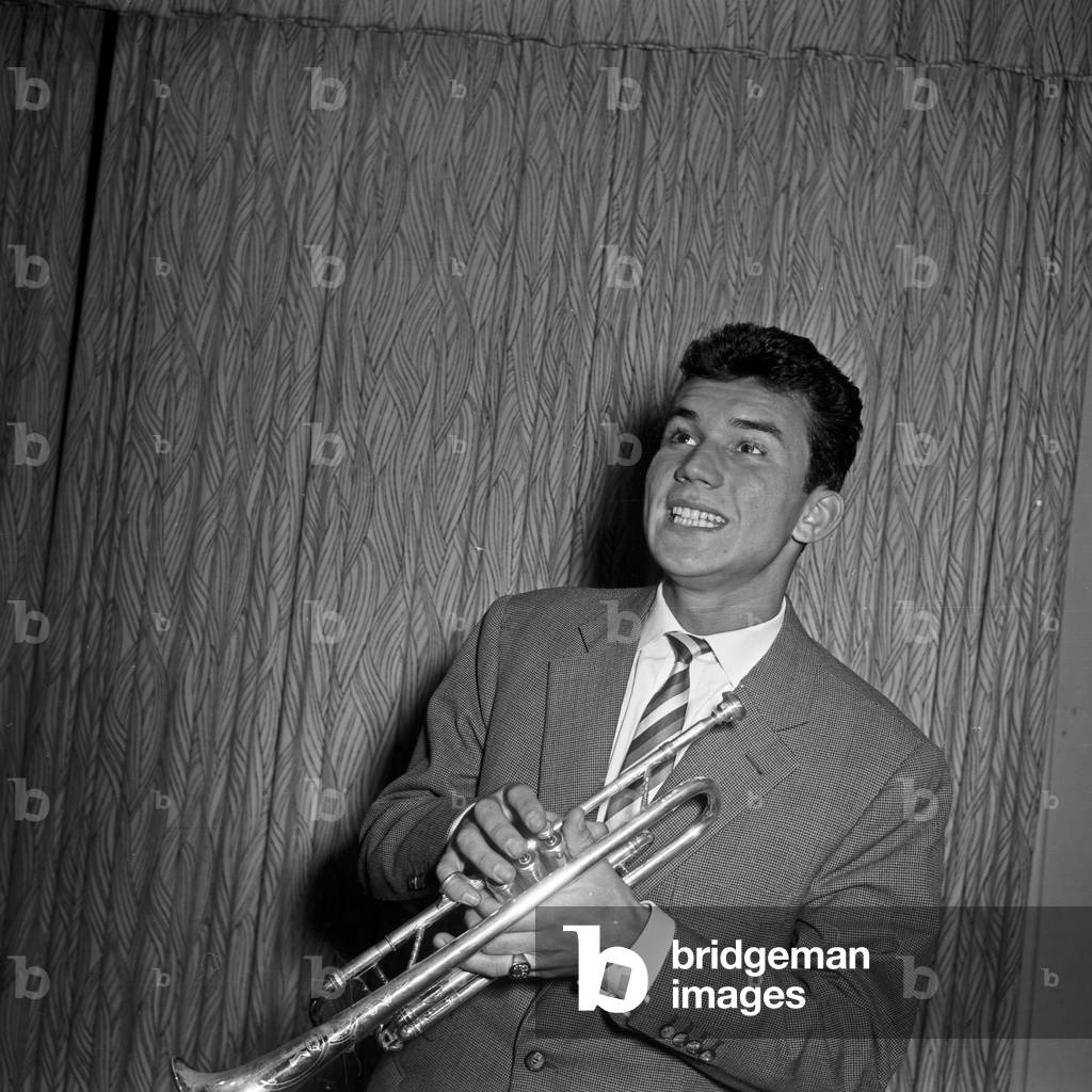 Trumpet player and Schlager singer Peter Beil (?) in the NDR TV show 