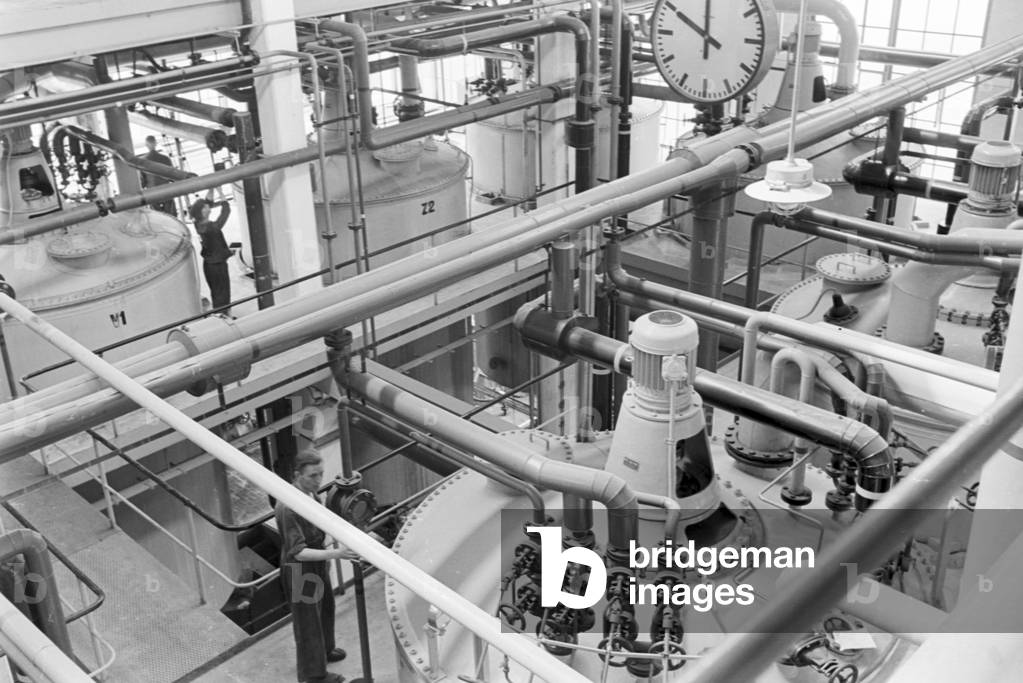 A guided tour through a factory of fatty acid in Witten, Germany 1930s (b/w photo)