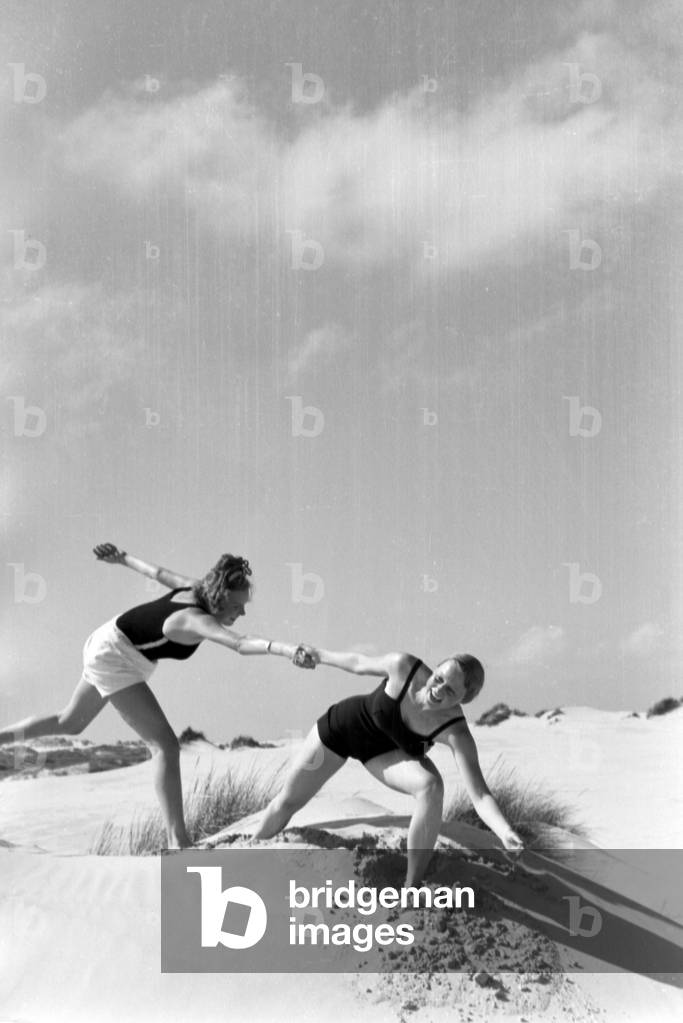 Summer vacation at Norderney island, Germany 1930s (b/w photo)