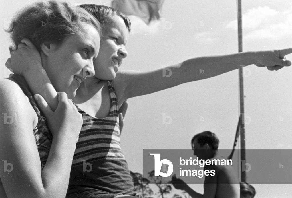Mother and son at lake Wannsee lido in Berlin, Germany 1930s (b/w photo)