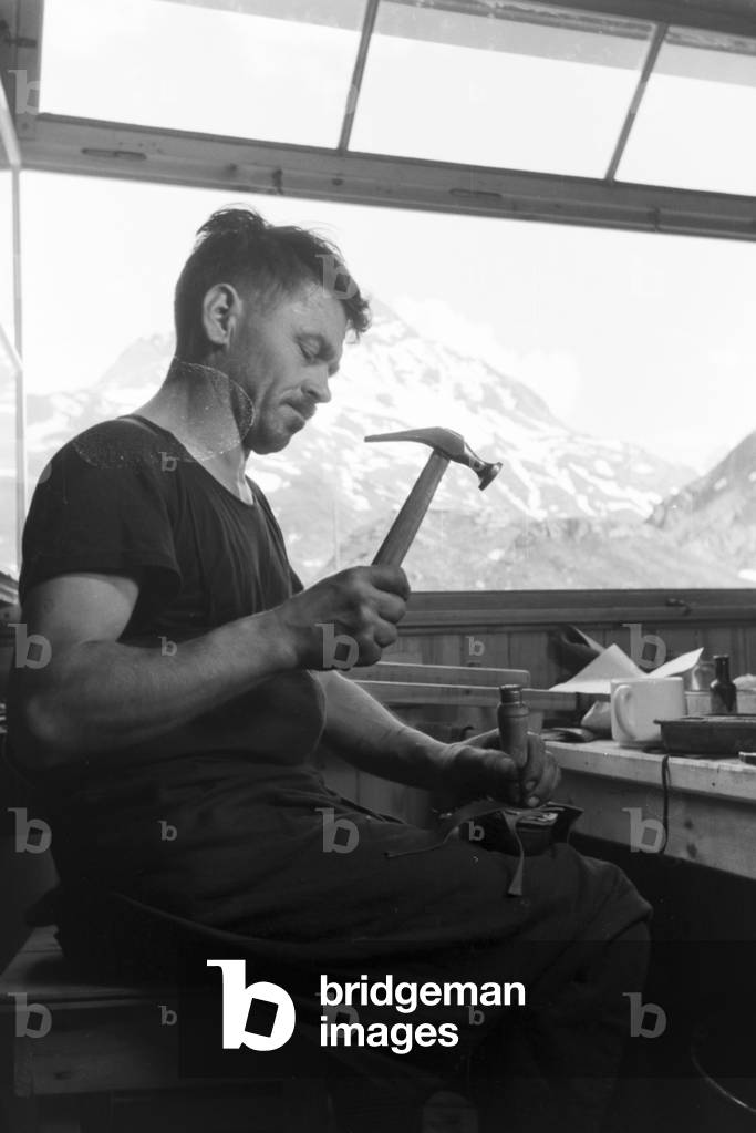 A village developing at the Piz Buin, Germany 1930s (b/w photo)