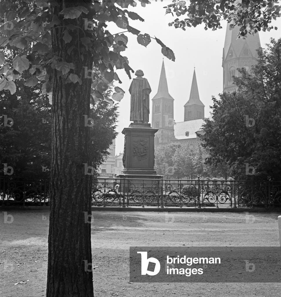 View from behind the Beethoven monument to the minster at Bonn, Germany 1930s (b/w photo)