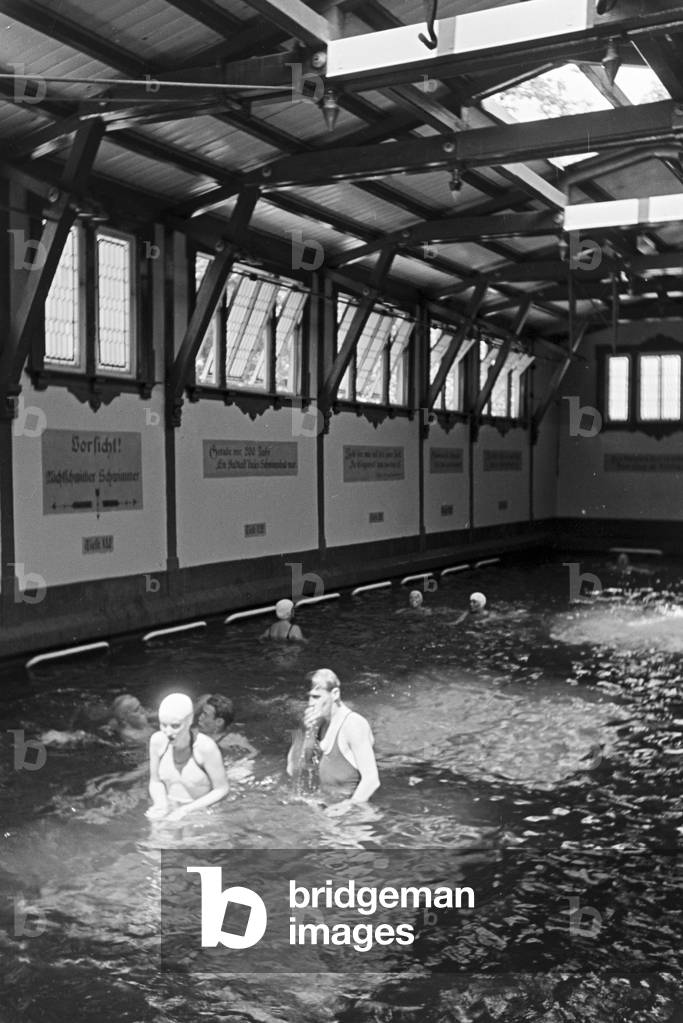 In a public swimming pool in Stuttgart, Germany 1930s (b/w photo)