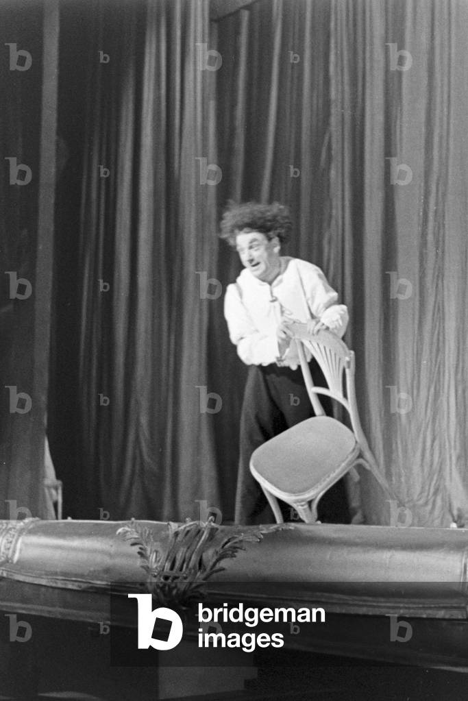 Performing artists during an evening show in Karlsbad, Germany 1930s (b/w photo)