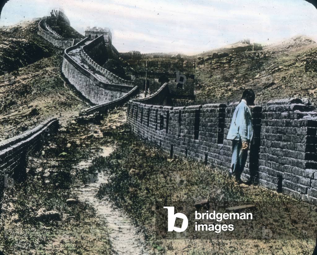 China, Chinese at the Great Wall of China, image date: 1910, Carl Simon Archive