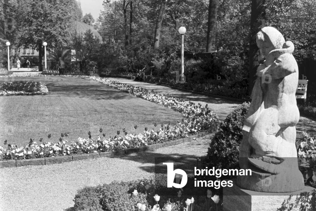 A trip to Heilbronn, Germany 1930s (b/w photo)