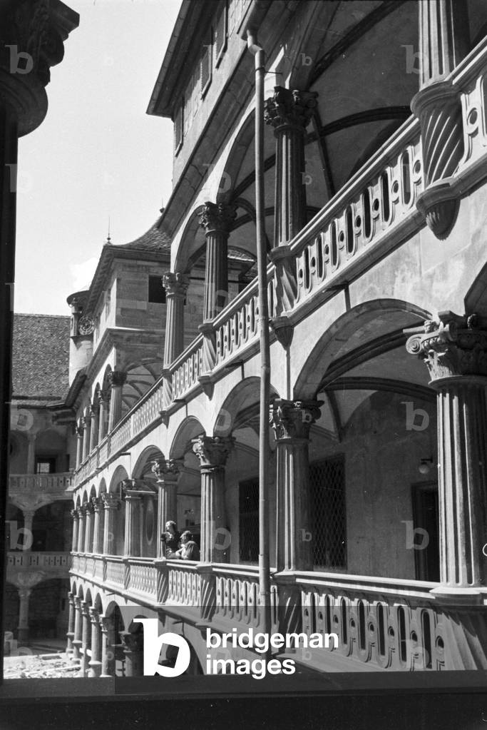 The inner courtyard of the Old Castle in Stuttgart, Germany 1930s (b/w photo)