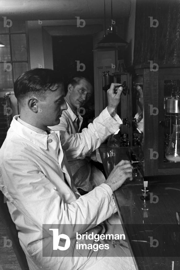 A guided tour through a factory of fatty acid in Witten, Germany 1930s (b/w photo)