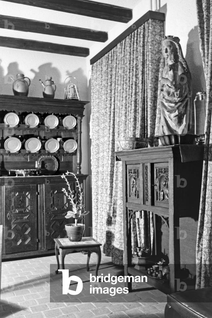 A room at the house of German actor Paul Wegener at Berlin, Germany 1930s (b/w photo)