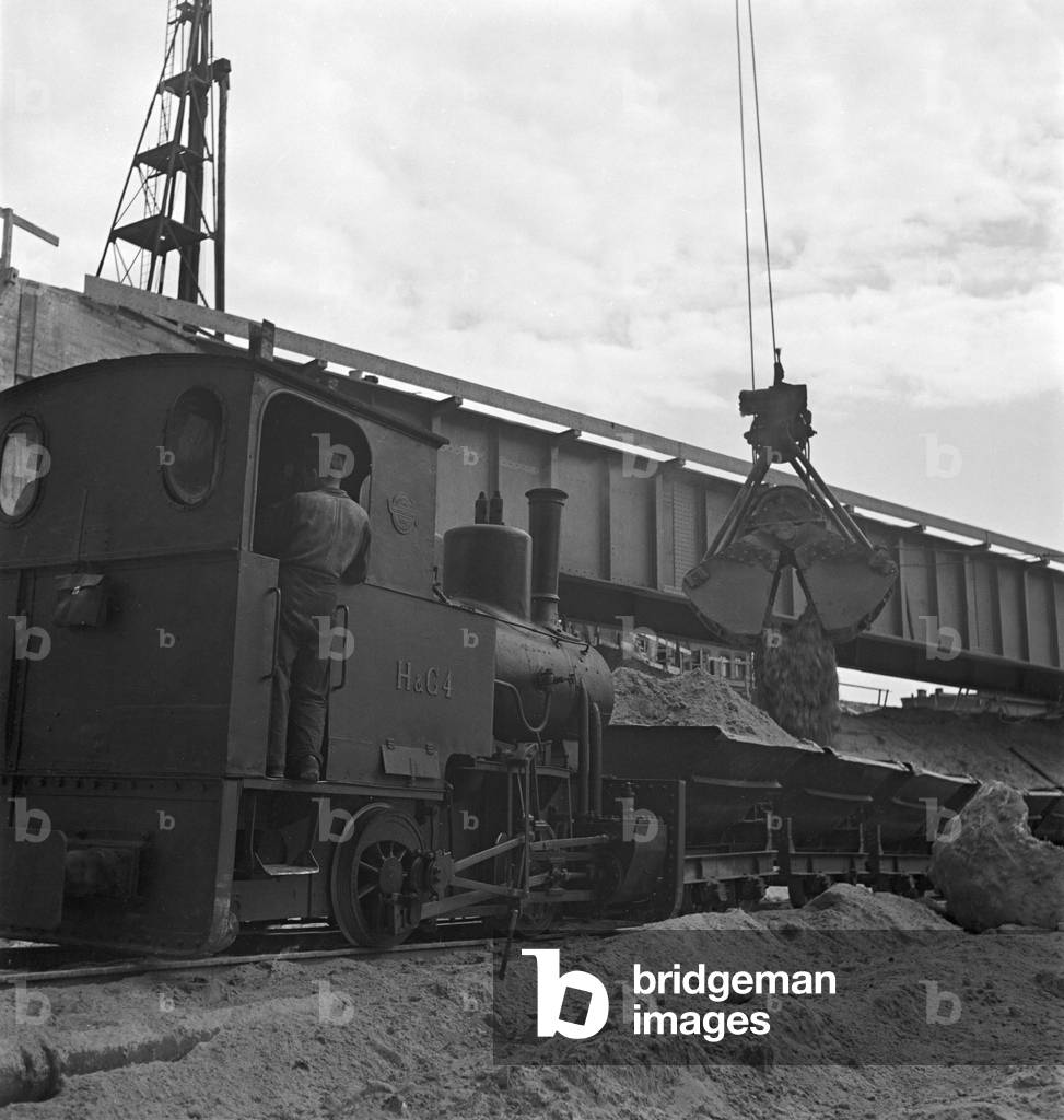 Motor feeder at Reichsautobahn highway - continous construction of the motorway feeder although the war at Nikolassee, Germany 1940 (b/w photo)