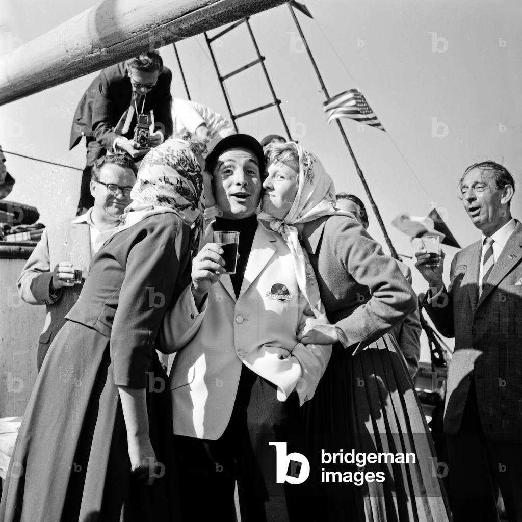 German singer Freddy Quinn gets a golden record on the Polydor ship 