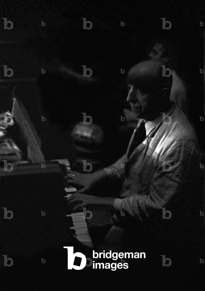 Musical accompaniment to the puppet play at Cologne, Germany 1930s (b/w photo)