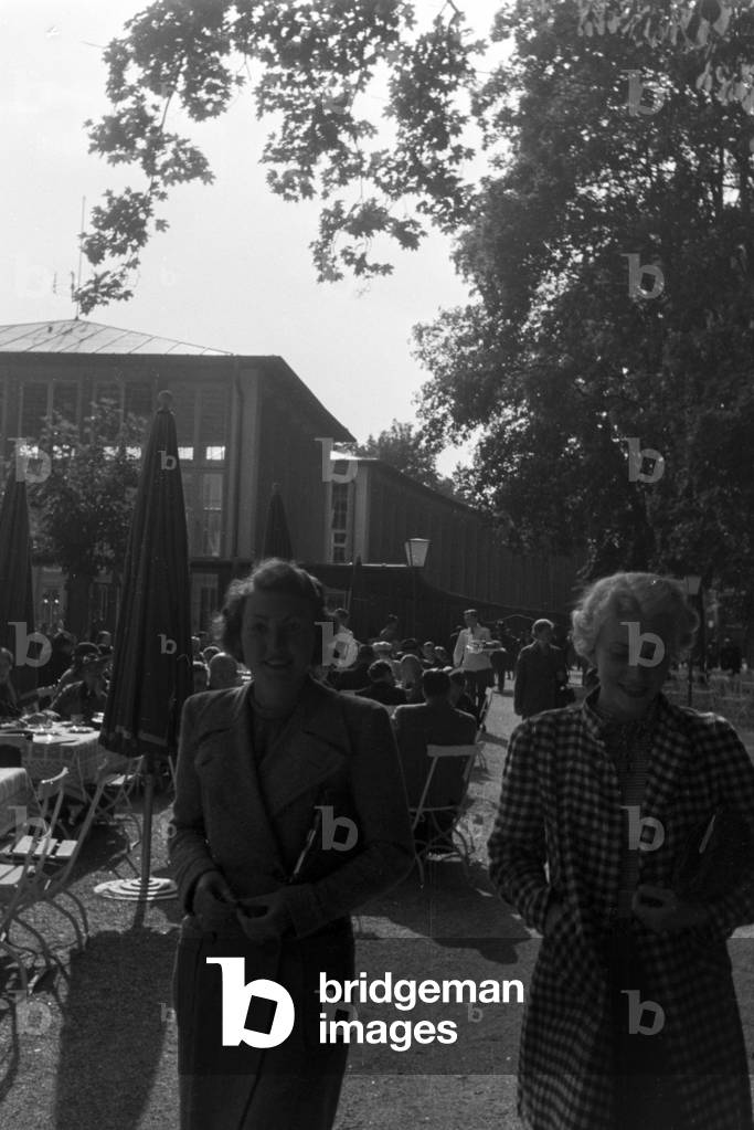 A trip to Bad Mergentheim, Germany 1930s (b/w photo)