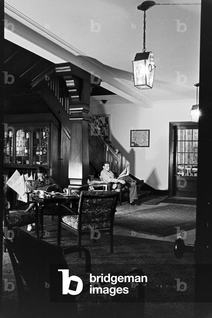 Relaxation in Hotel Wehrle in Triberg during a journey to the Black Forest, Germany 1930s (b/w photo)