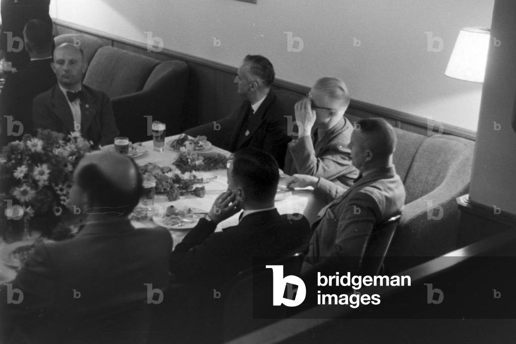 A meeting in the Harnack-Haus in Berlin-Dahlem, Germany 1930s (b/w photo)